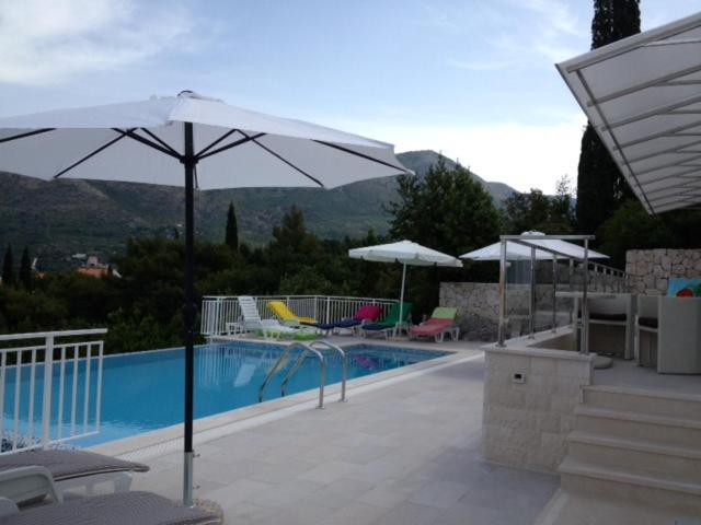 קאבטאט Villa Laureana מראה חיצוני תמונה